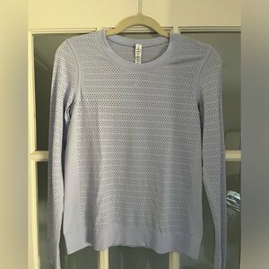 Lululemon lavender top